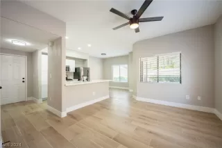 Photo #3: 2601074 Listing 