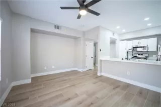 Photo #4: 2601074 Listing 