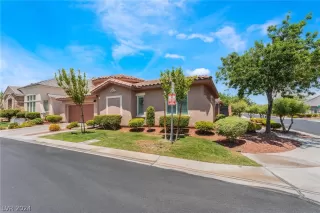 Photo #4: 2601076 Listing