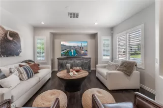 Photo #6: 2601076 Listing