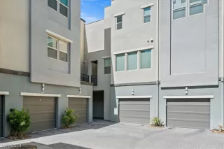 Photo #2: 2601078 Listing