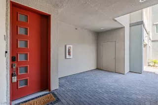 Photo #3: 2601078 Listing