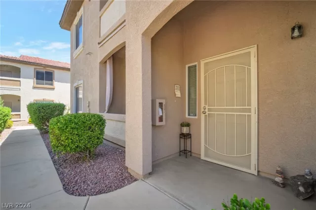 MLS: 2601089 Condo For Sale