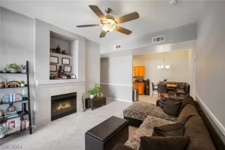 Photo #1: 2601089 Listing