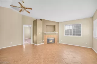 Photo #3: 2601092 Listing 