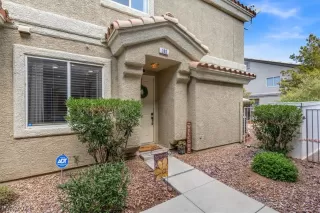 Photo #2: 2601101 Listing