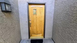 Photo #2: 2601108 Listing 