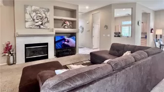 Photo #6: 2601170 Listing