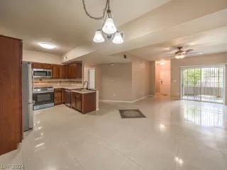 Photo #5: 2601180 Listing 