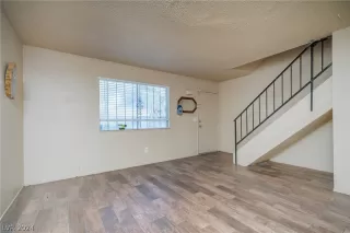 Photo #1: 2601185 Listing