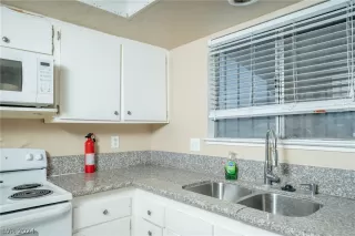 Photo #5: 2601185 Listing