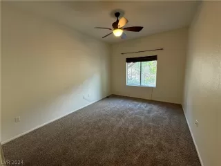 Photo #5: 2601192 Listing 