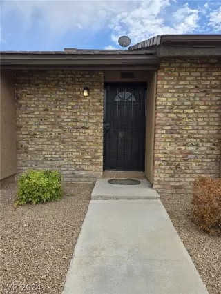 Photo #1: 2601199 Listing 