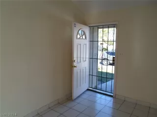 Photo #3: 2601199 Listing 