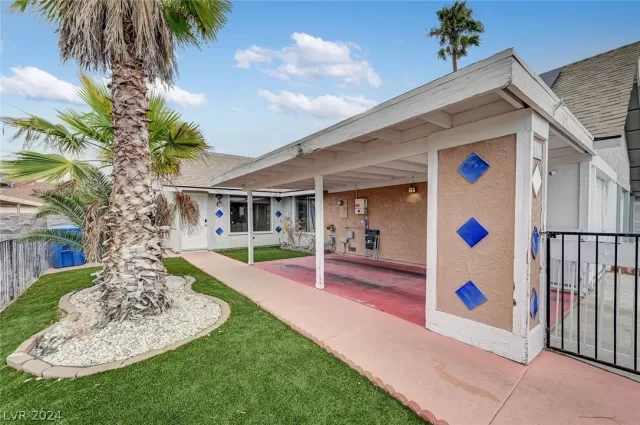 MLS: 2601207 Condo For Sale