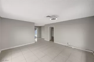 Photo #3: 2601207 Listing 