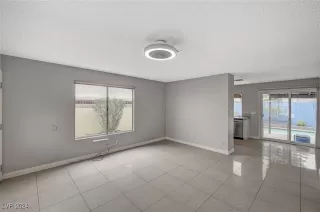 Photo #4: 2601207 Listing 