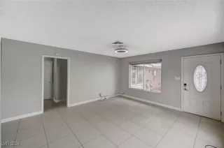 Photo #6: 2601207 Listing 