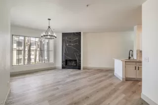 Photo #1: 2601213 Listing