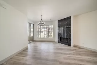 Photo #2: 2601213 Listing