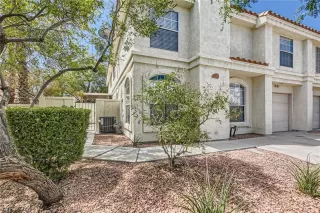 Photo #1: 2601215 Listing