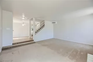 Photo #3: 2601215 Listing