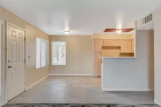 Photo #5: 2601228 Listing