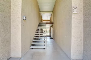 Photo #3: 2601246 Listing