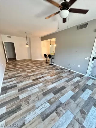 Photo #3: 2601264 Listing 