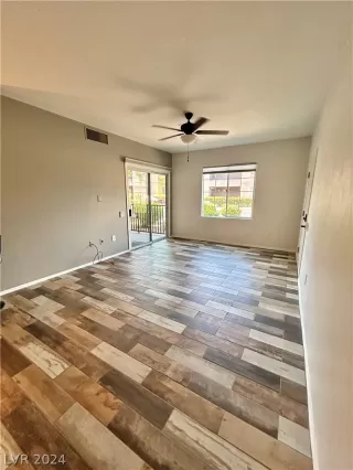 Photo #4: 2601264 Listing 