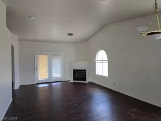 Photo #1: 2601277 Listing