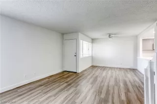 Photo #5: 2601279 Listing 