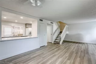 Photo #6: 2601279 Listing 