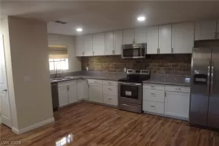 Photo #6: 2601286 Listing 