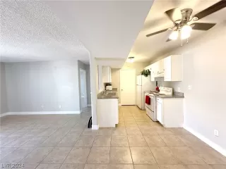 Photo #2: 2601291 Listing 