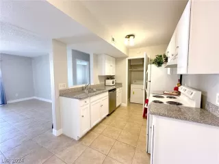 Photo #3: 2601291 Listing 