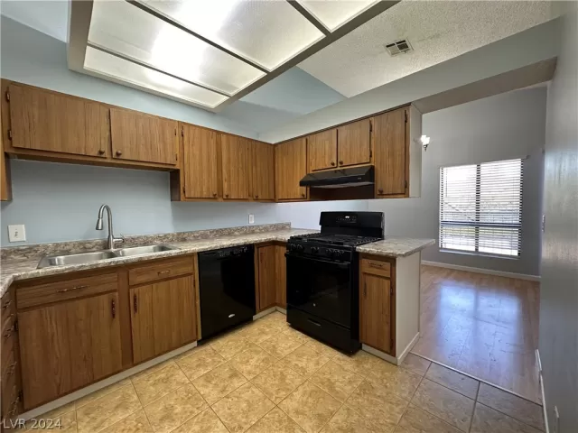 MLS: 2601293 Condo For Sale