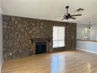 Photo #2: 2601293 Listing 