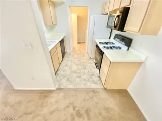 Photo #3: 2601298 Listing 