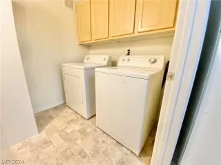 Photo #4: 2601298 Listing 