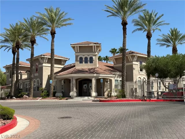 MLS: 2601317 Condo For Sale