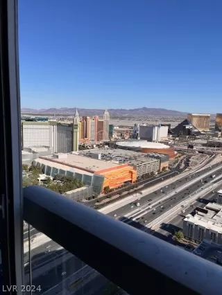 Photo #4: 2601324 Listing 