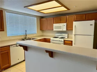 Photo #1: 2601337 Listing