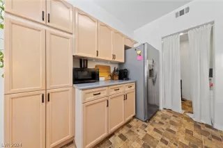 Photo #2: 2601344 Listing