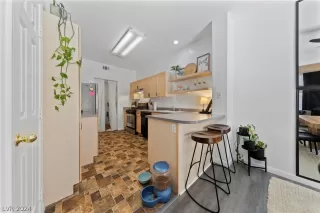 Photo #4: 2601344 Listing