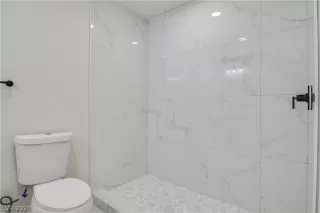 Photo #4: 2601353 Listing