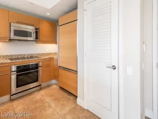 Photo #4: 2601358 Listing