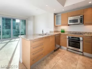 Photo #5: 2601358 Listing