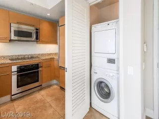 Photo #6: 2601358 Listing