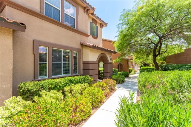 MLS: 2601369 Condo For Sale